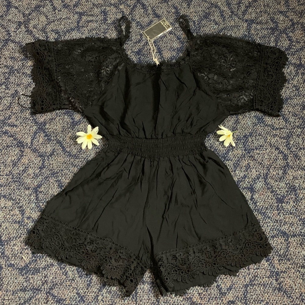 SALE!!! Last ☝🏽 one Sz Small Crochet black romper - Picture 3 of 4